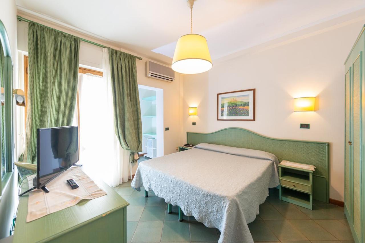 Hotel Tirreno Forte dei Marmi Luaran gambar