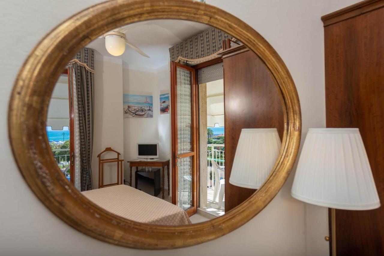 Hotel Tirreno Forte dei Marmi Luaran gambar